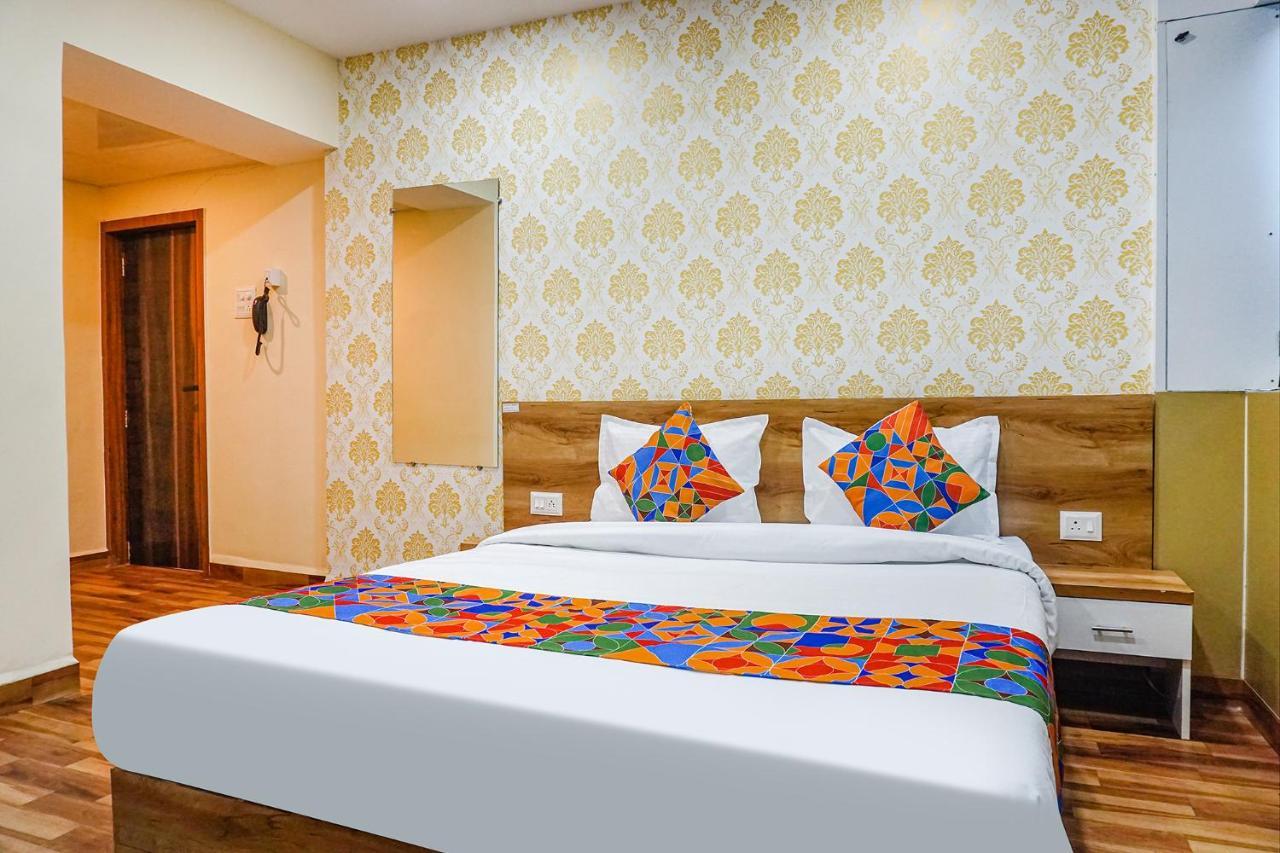 Fabhotel Tan Square - Nr Eon It Park Pune Eksteriør billede